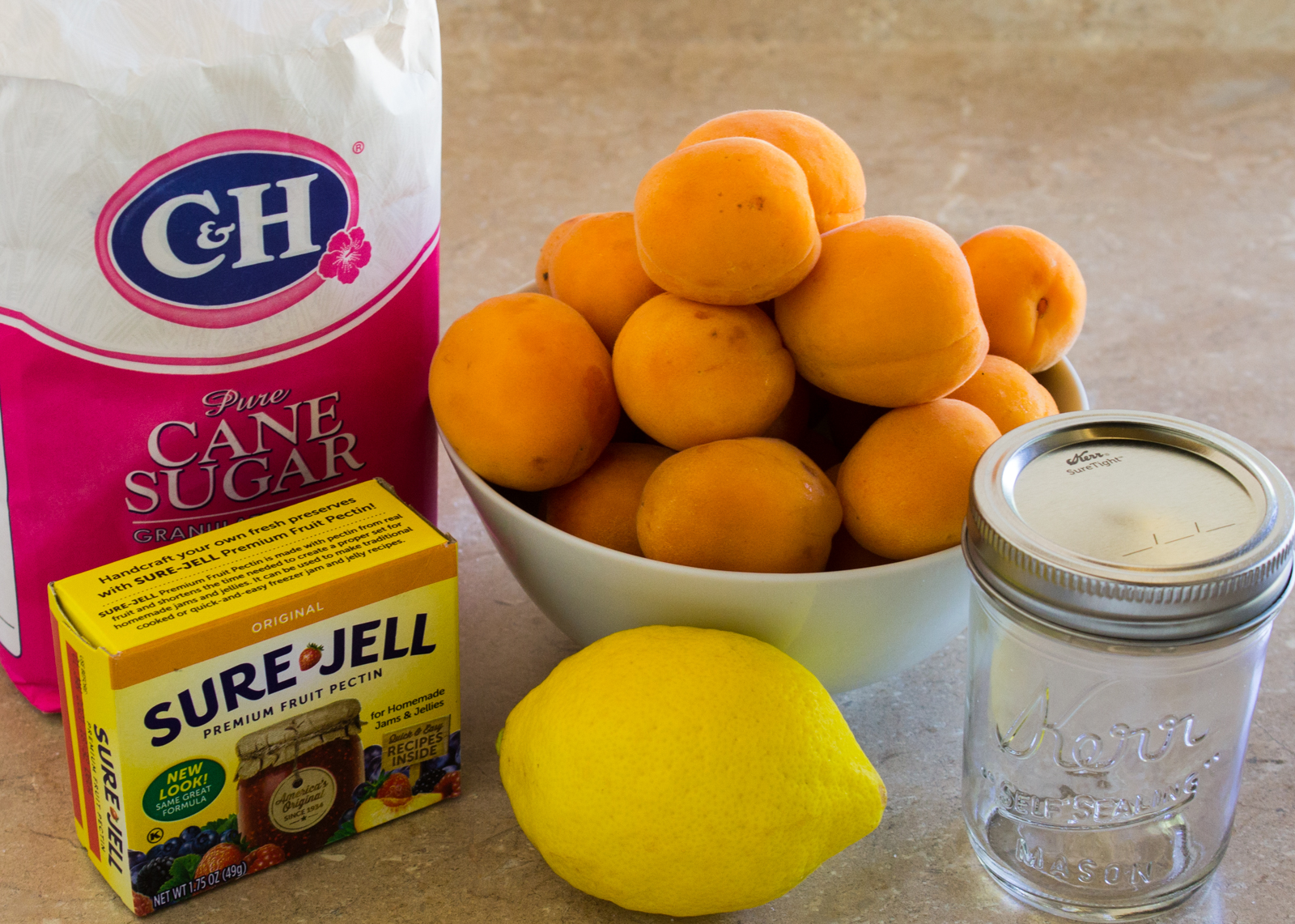 Ingredients: sugar, apricots, pectin, lemon, canning jar